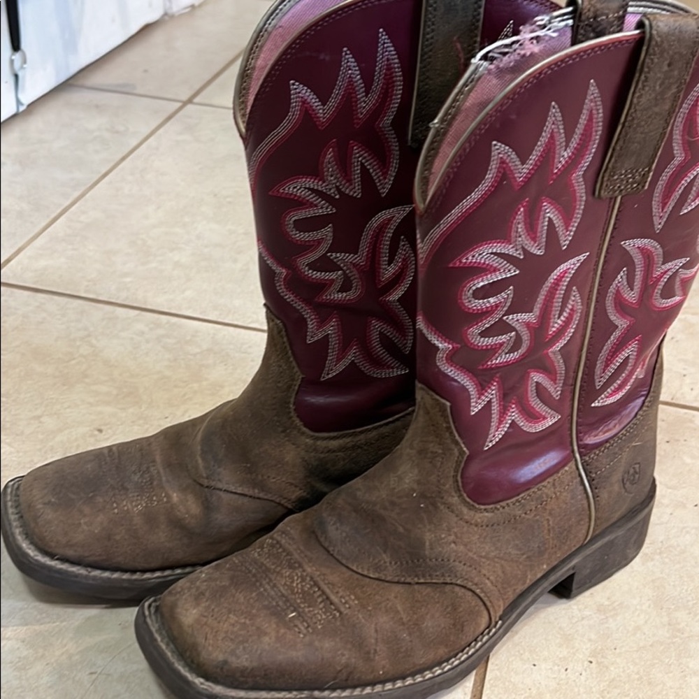 Ariat boots women size 9